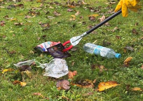 Pilgerweg-Aktion: Müll sammeln  auf dem Jakobsweg Via Baltica | Gemeinsam unterwegs – für einen sauberen Weg!